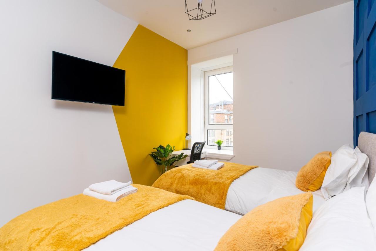 Cheerful 2 Bedroom Homely Apartment, Sleeps 6 Guest Comfy, 3X Double Bed, Parking, Free Wifi, Suitable For Business, Leisure Guest,Glasgow, Glasgow West End, Near City Centre Dış mekan fotoğraf