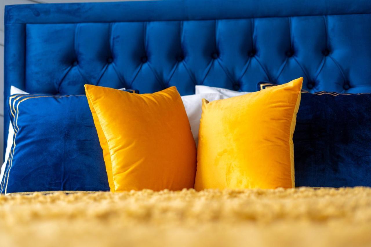 Cheerful 2 Bedroom Homely Apartment, Sleeps 6 Guest Comfy, 3X Double Bed, Parking, Free Wifi, Suitable For Business, Leisure Guest,Glasgow, Glasgow West End, Near City Centre Dış mekan fotoğraf